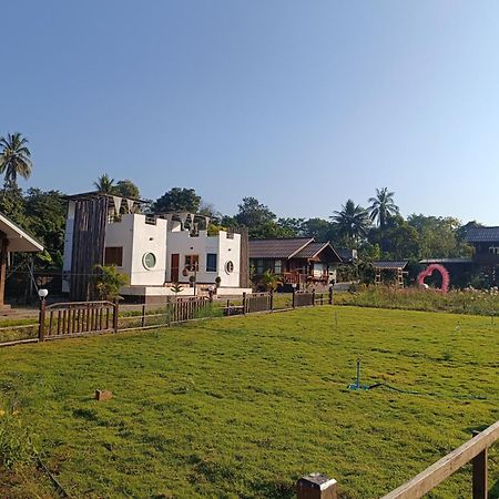 צ'ום טונג ม่วนใจ๋ปันสุข โฮมสเตย์แอนคาเฟ่ Muanjai Punsuk Homestay And Cafe מראה חיצוני תמונה