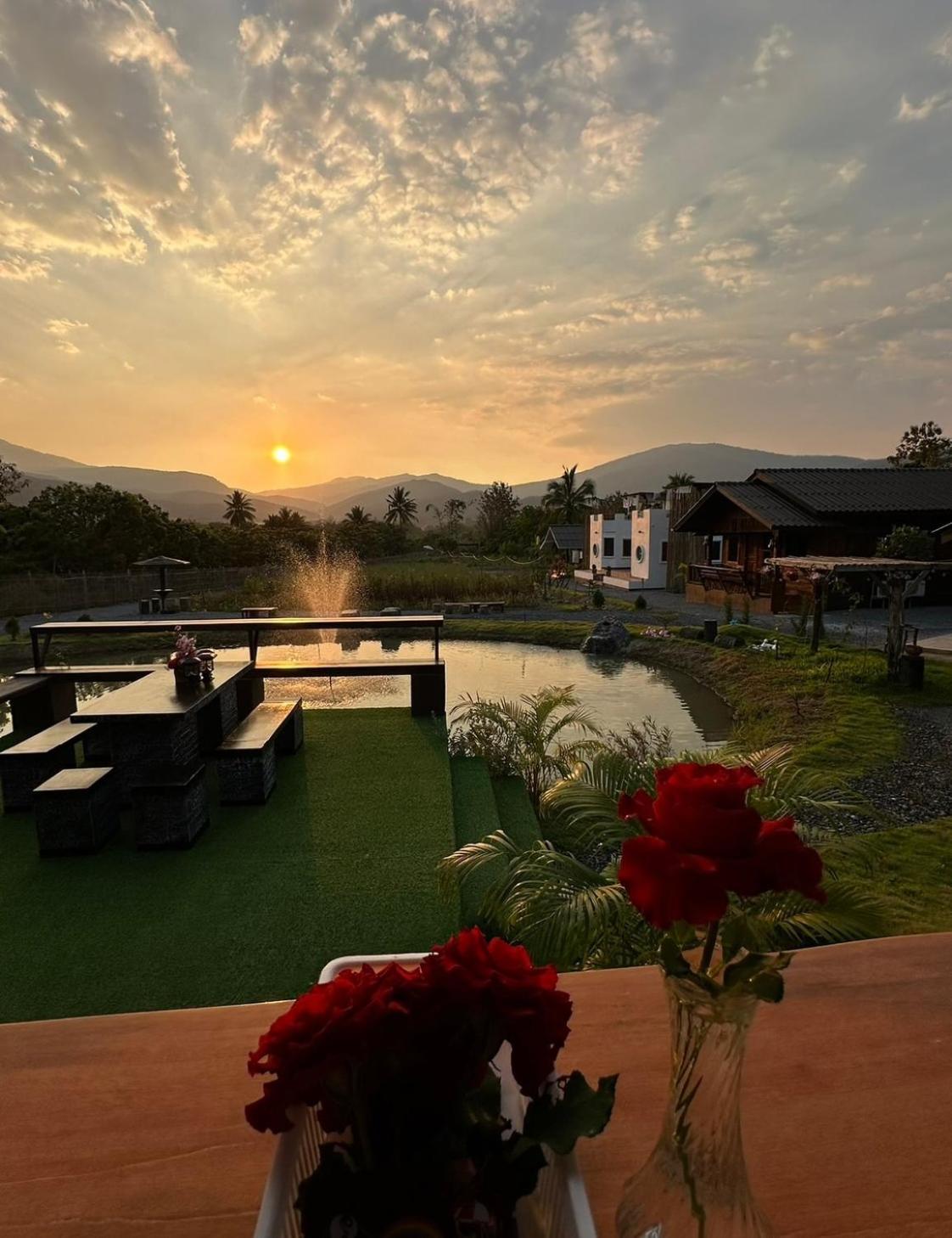 צ'ום טונג ม่วนใจ๋ปันสุข โฮมสเตย์แอนคาเฟ่ Muanjai Punsuk Homestay And Cafe מראה חיצוני תמונה