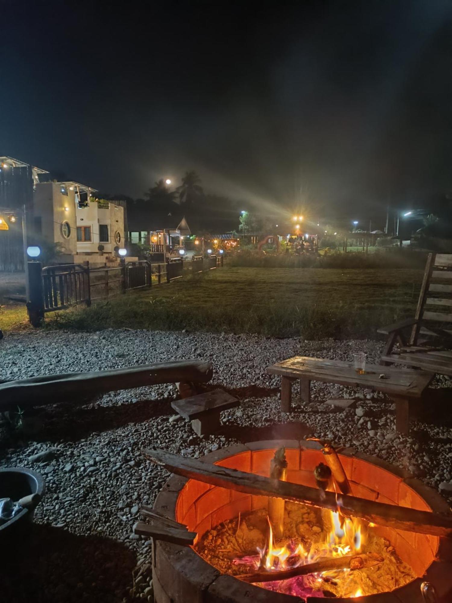 צ'ום טונג ม่วนใจ๋ปันสุข โฮมสเตย์แอนคาเฟ่ Muanjai Punsuk Homestay And Cafe מראה חיצוני תמונה