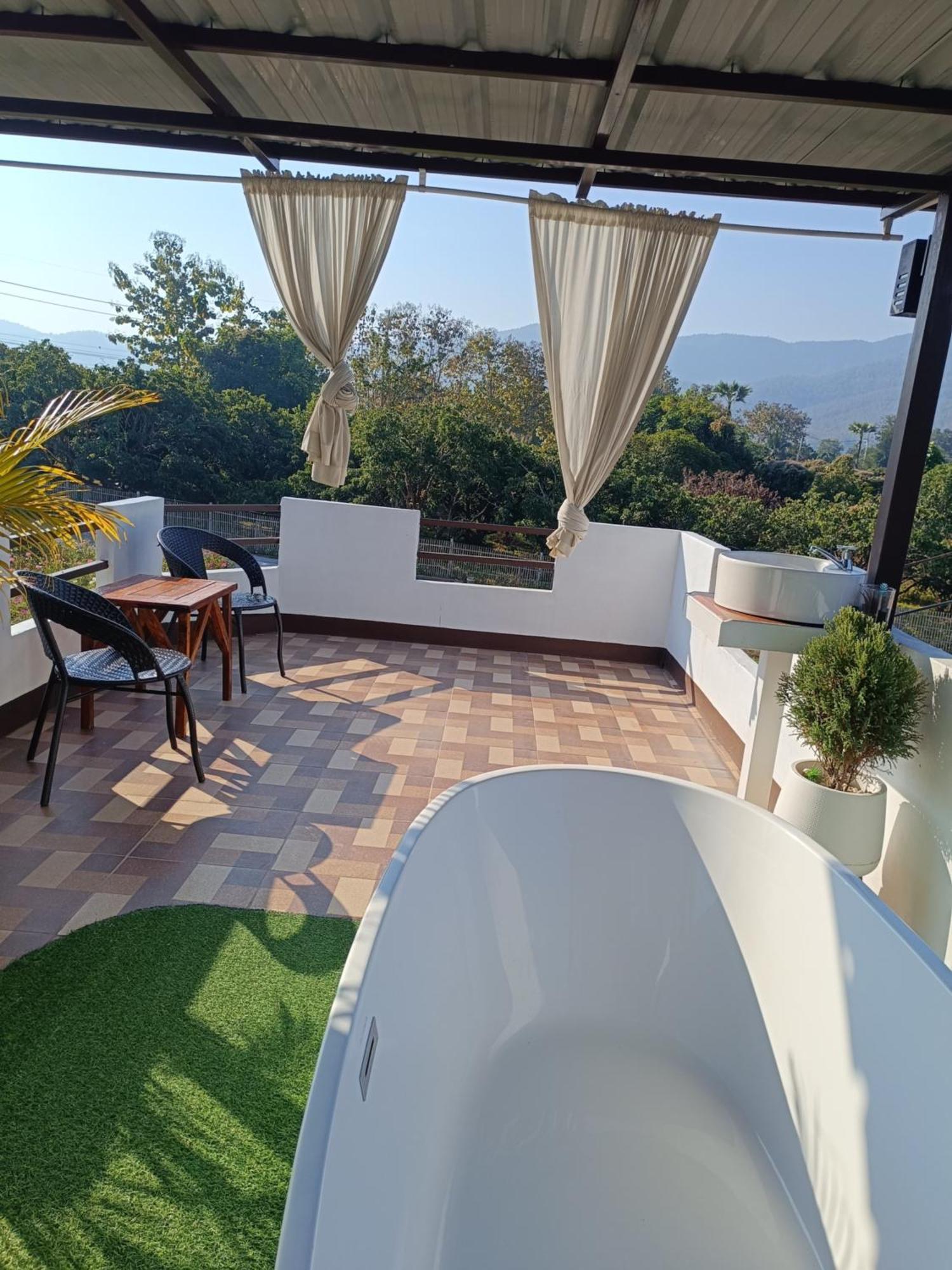 צ'ום טונג ม่วนใจ๋ปันสุข โฮมสเตย์แอนคาเฟ่ Muanjai Punsuk Homestay And Cafe מראה חיצוני תמונה