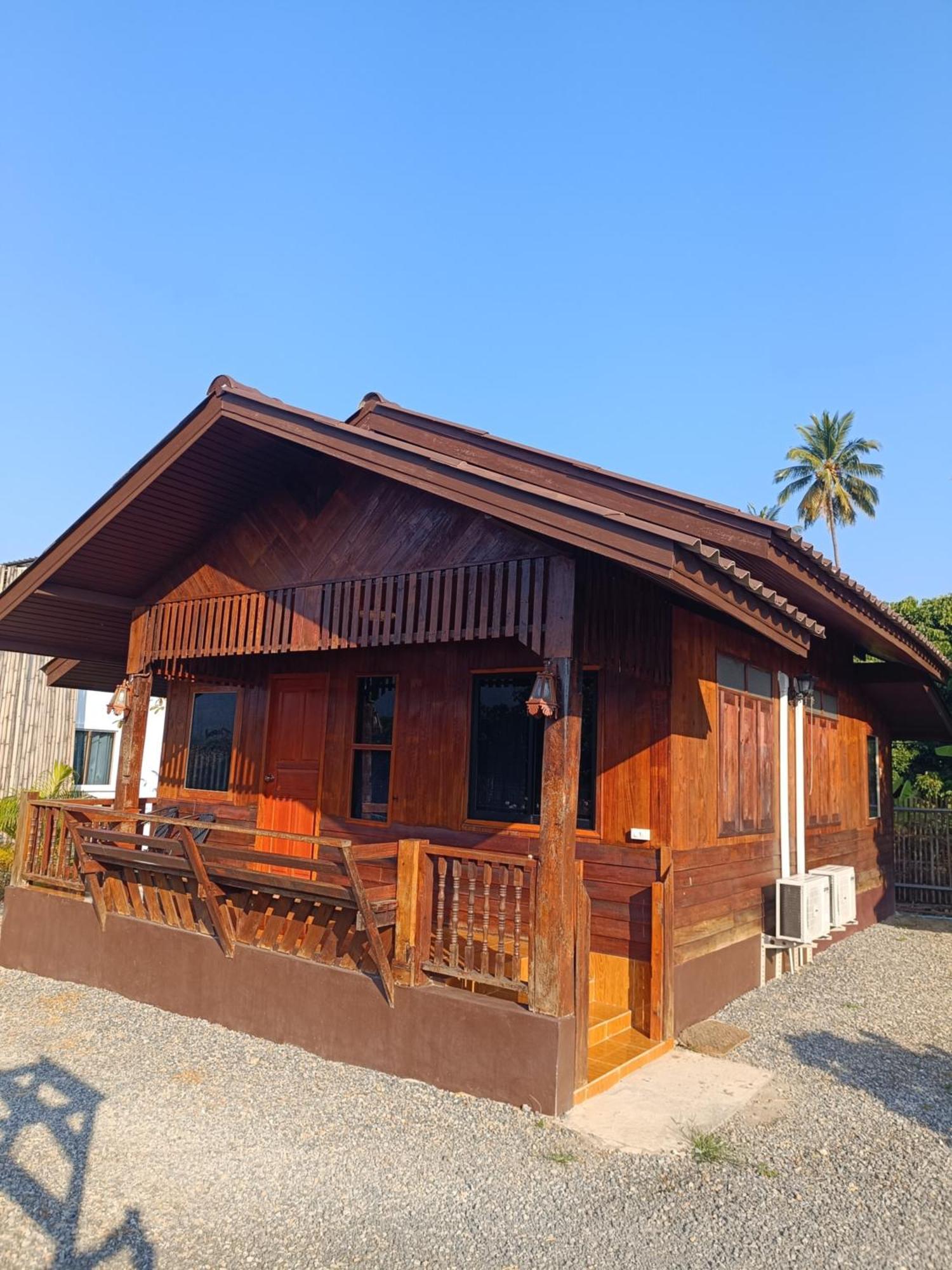 צ'ום טונג ม่วนใจ๋ปันสุข โฮมสเตย์แอนคาเฟ่ Muanjai Punsuk Homestay And Cafe מראה חיצוני תמונה